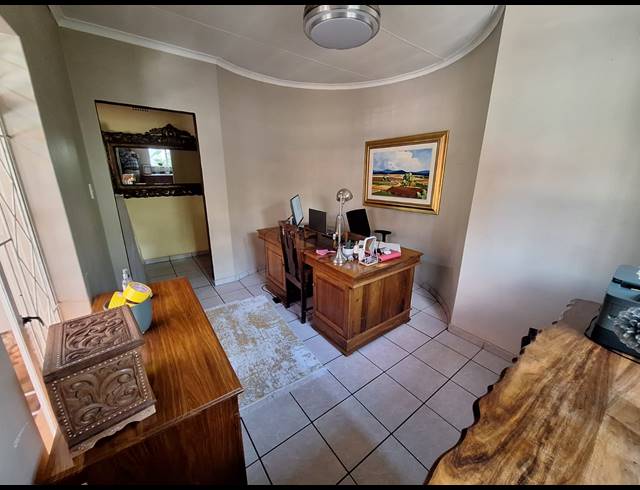 4 BEDROOM HOUSE FOR SALE IN VANDERBIJLPARK SE 6